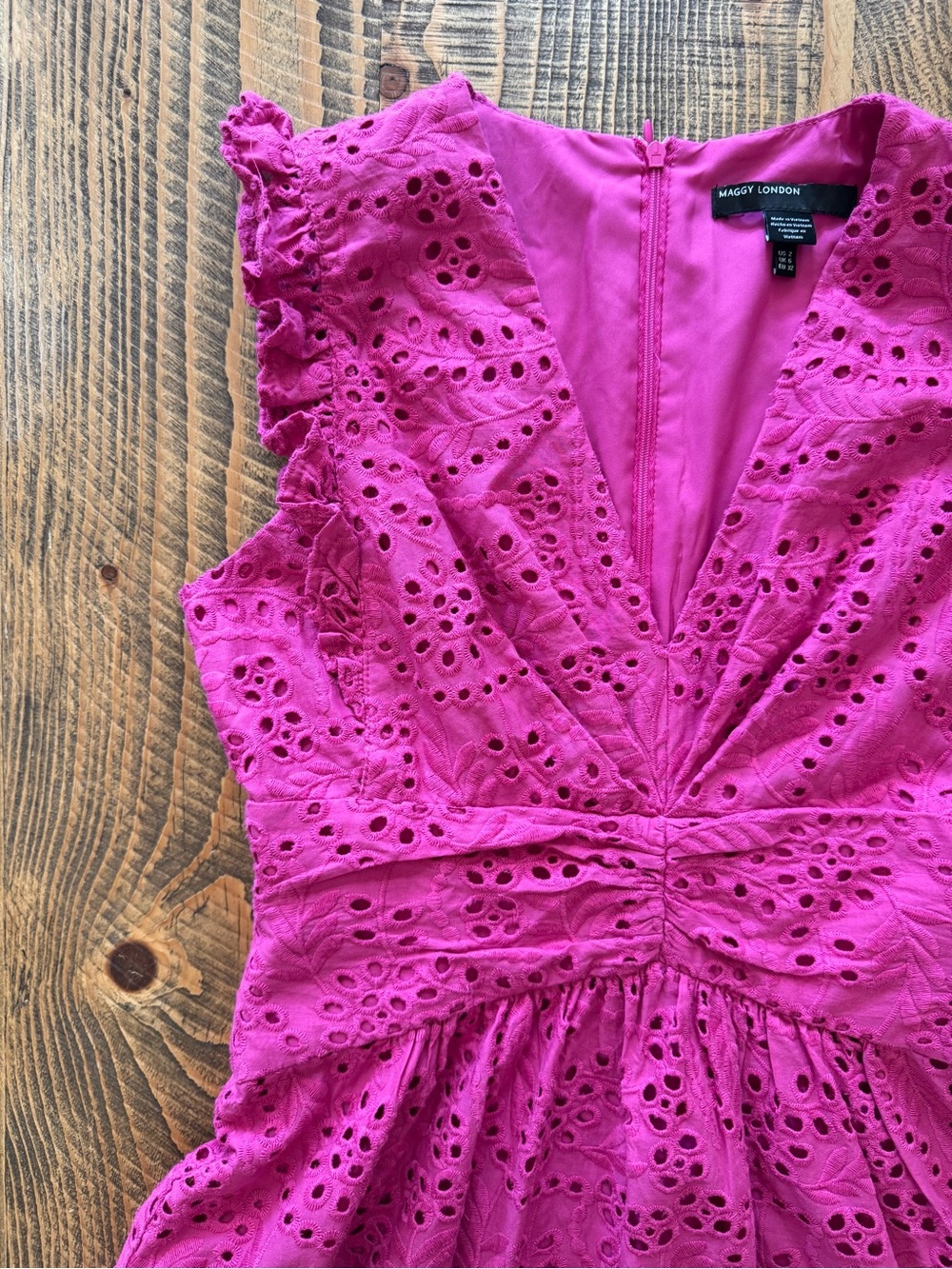 Maggy London Berry Fuchsia Pink Cotton Eyelet Fitted Fit Flare Midi Dress Size 2